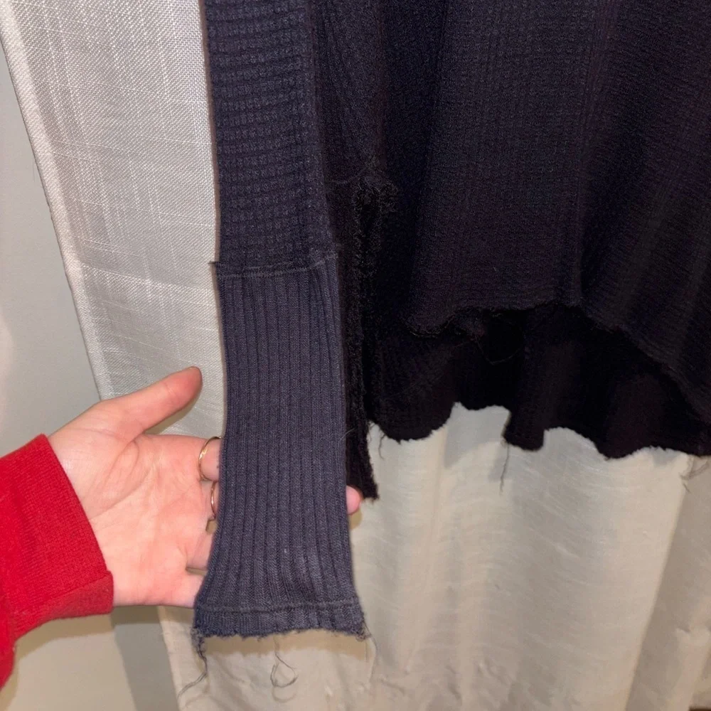 Free People Oversized Waffle Knit Sweater – Navy - Picture 4 of 5